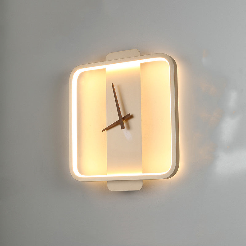 Wandlampe mit Uhr