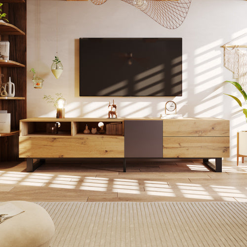 TV-Schrank mit Holzmaserung