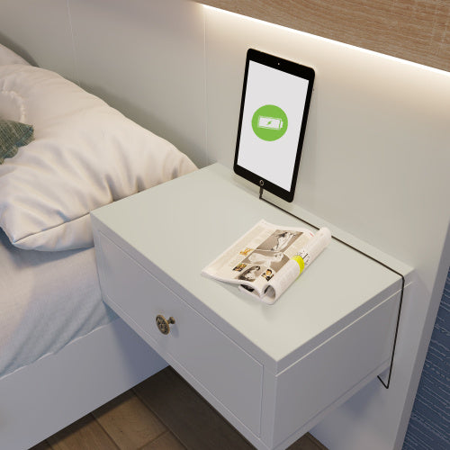 Doppelbett mit LED-Nachttischen