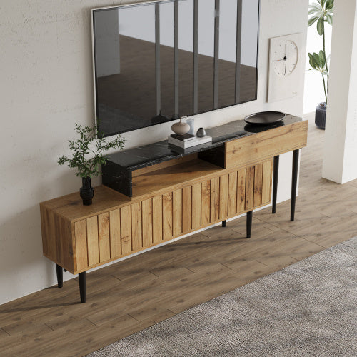 TV-Ständer mit Marmor- und Holzmaserung