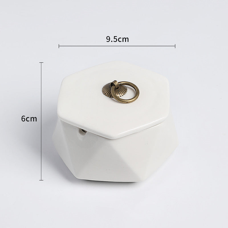 Keramik-Aschenbecher mit Deckel