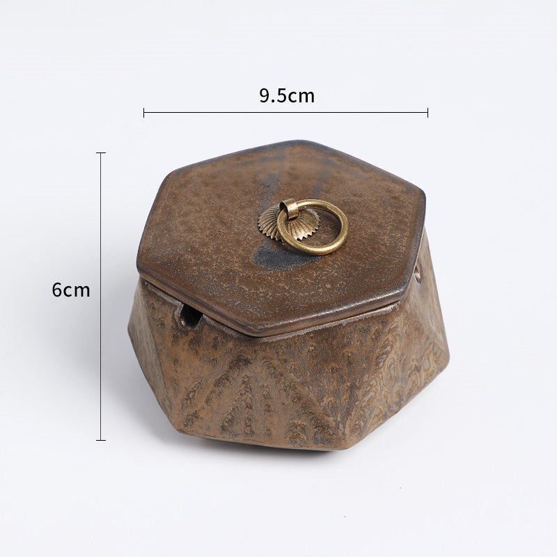 Keramik-Aschenbecher mit Deckel